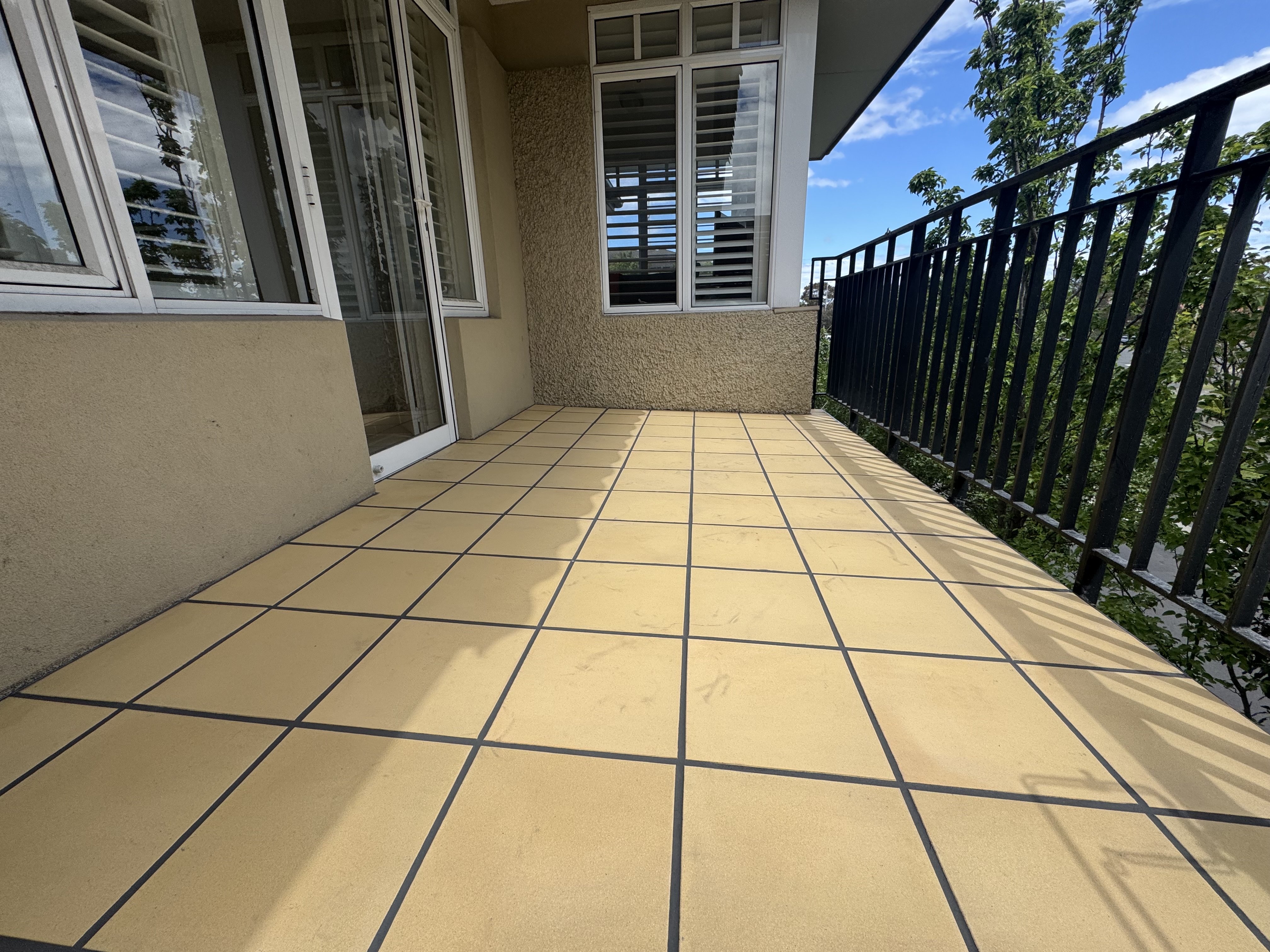 Professional tiling project